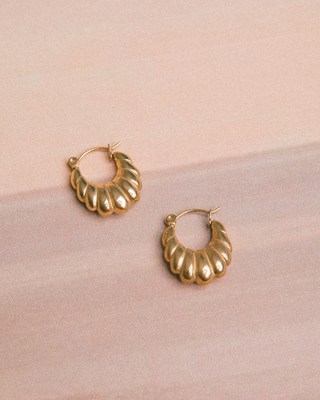 Gigi Hoop Earrings | Gold